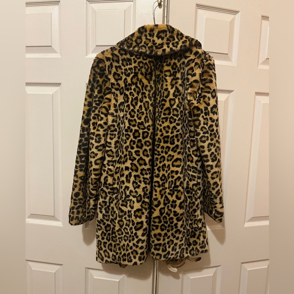 Animal print coat from forever 21 - Picture 2 of 2